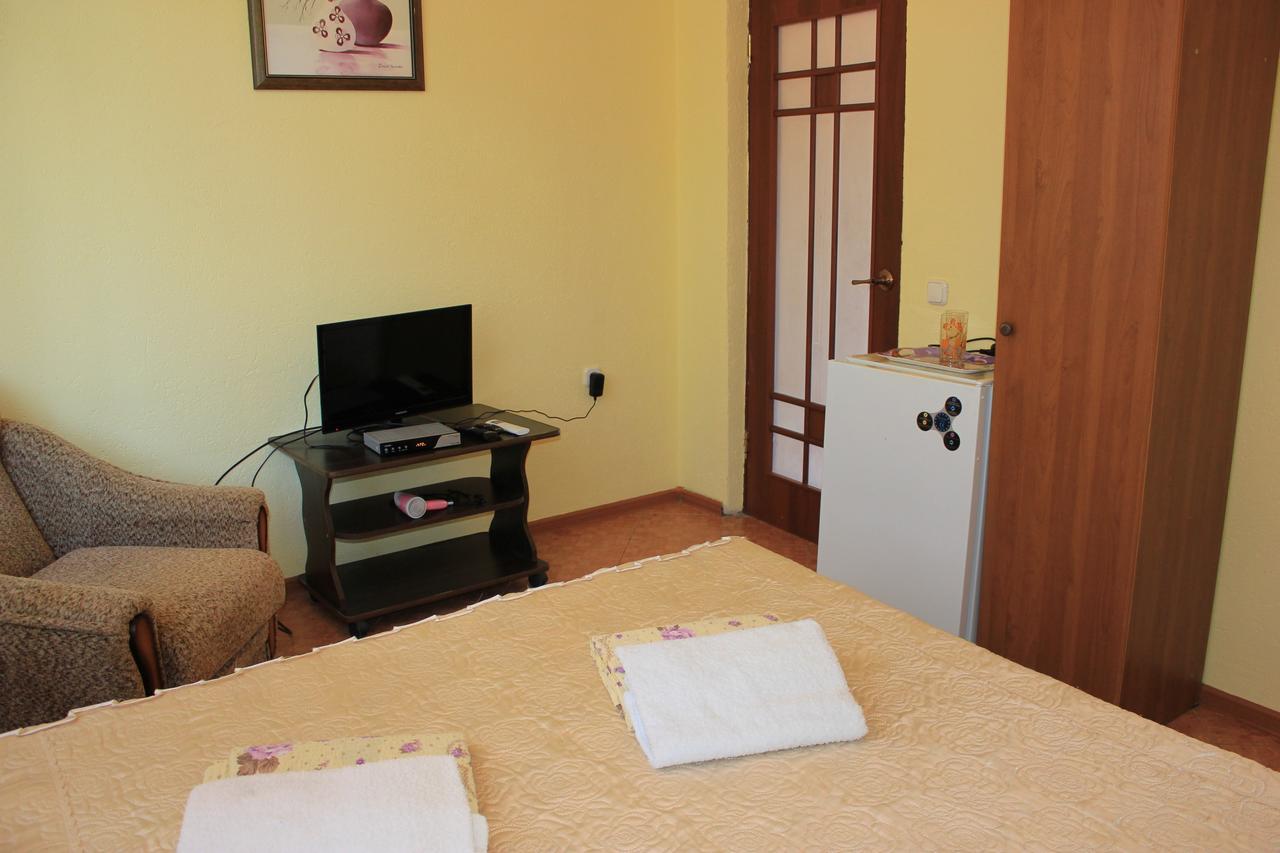 Emiliya Guest House Gagra Eksteriør billede