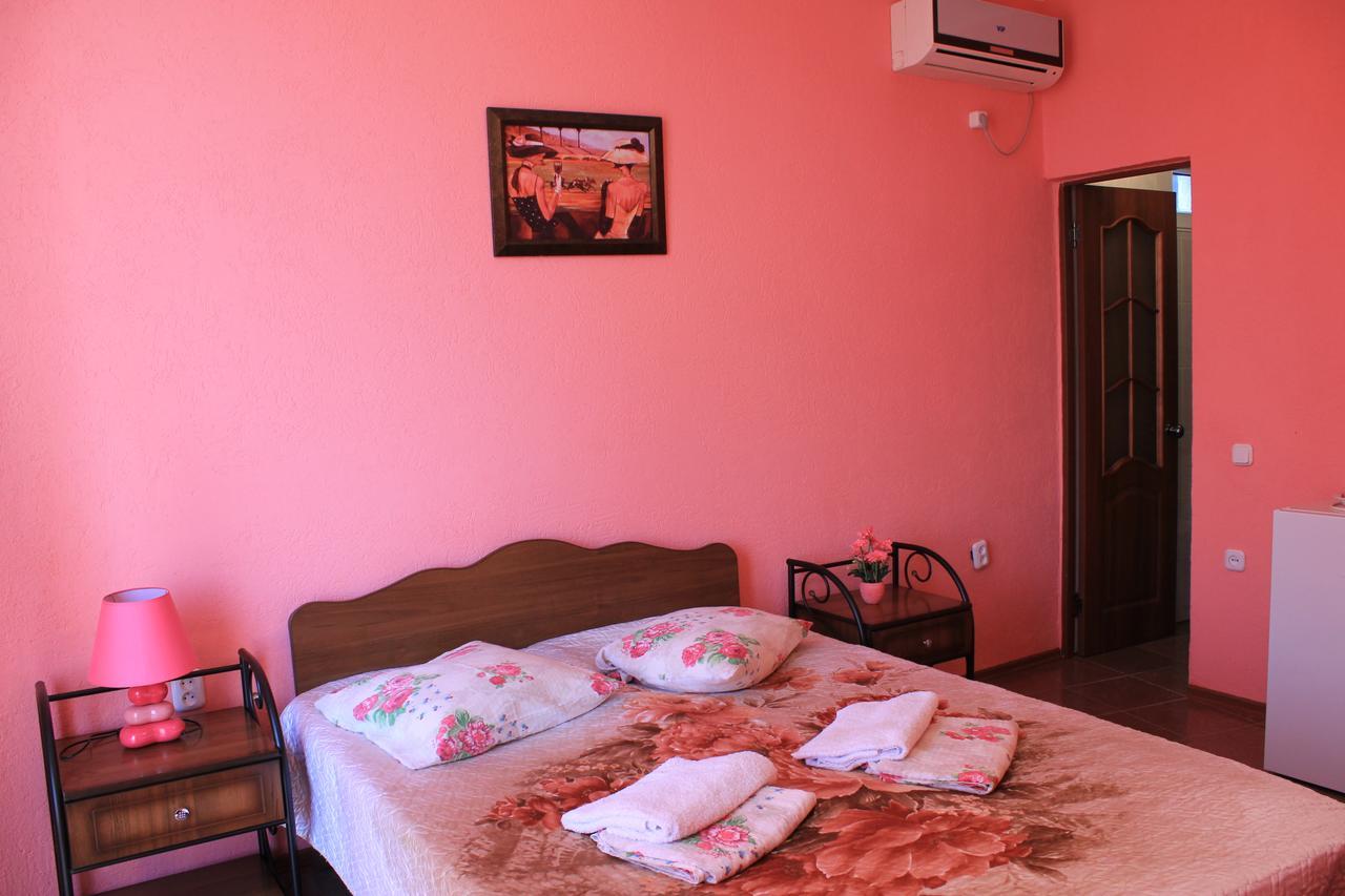 Emiliya Guest House Gagra Eksteriør billede
